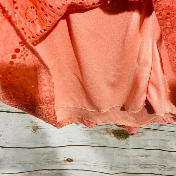 EVERLY Anthropologie Coral Floral Crochet Embroidered Mini Dress Size M - Picture 5 of 8